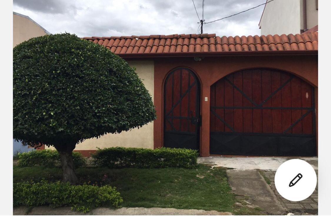 Near Airport/ Cerca Del Aeropuerto Homestay Rio Segundo