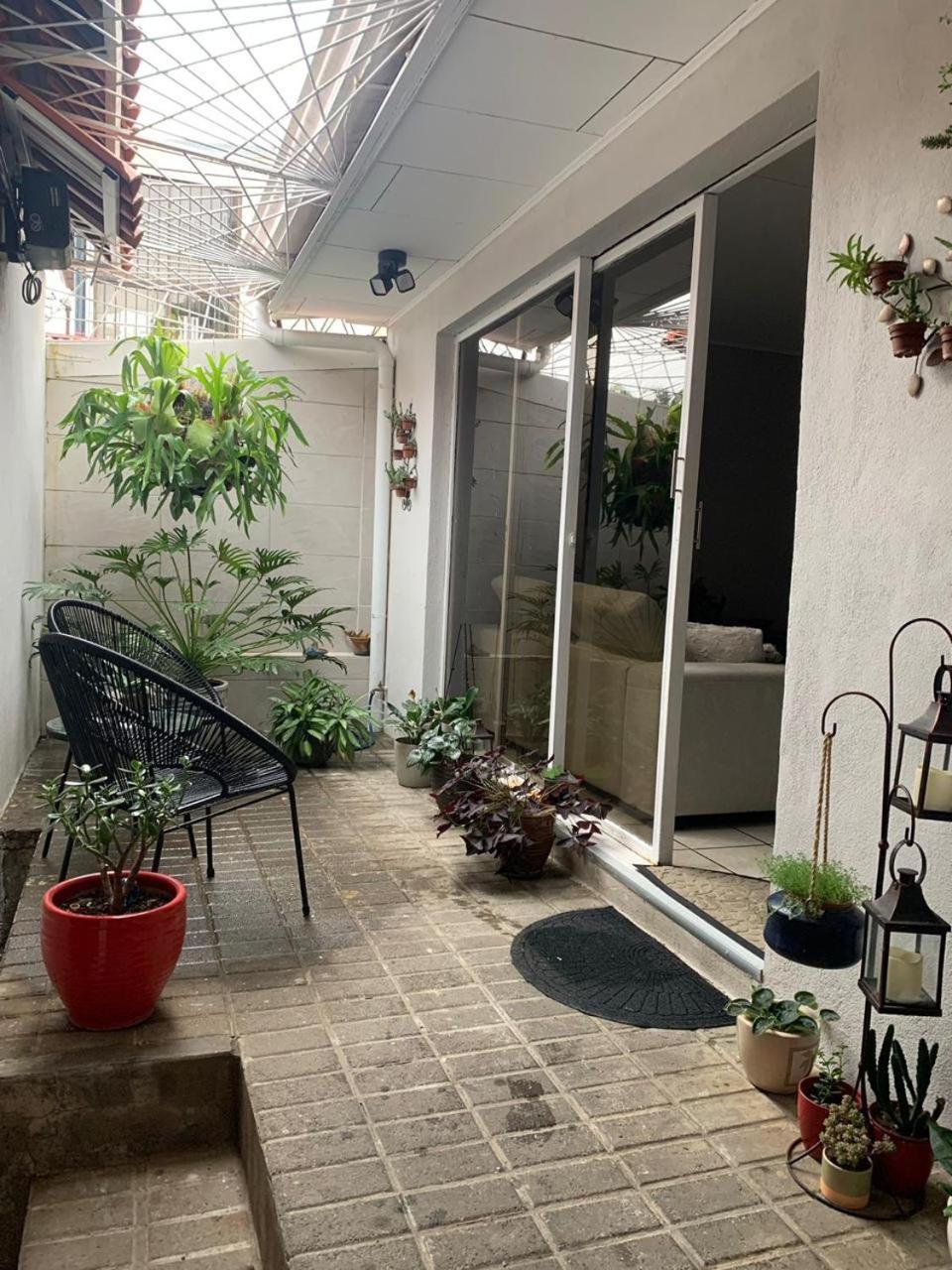 Homestay Near Airport/ Cerca Del Aeropuerto Rio Segundo